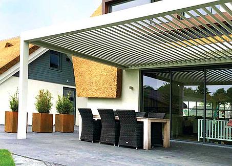 Terrassenüberdachung aus Holz und Alu Nürnberg Franken Erlangen
